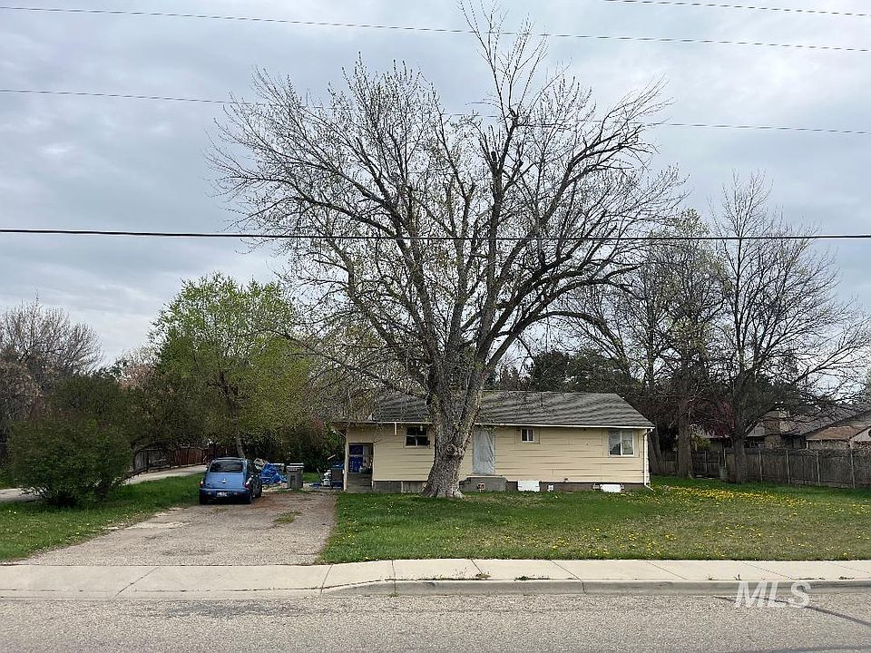 1st image of 2300 S Pond St