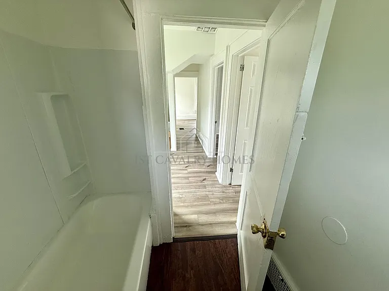 895 Beardsley St — Photo 8
