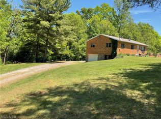 485 Grant Hill Rd, Davisville, WV 26142