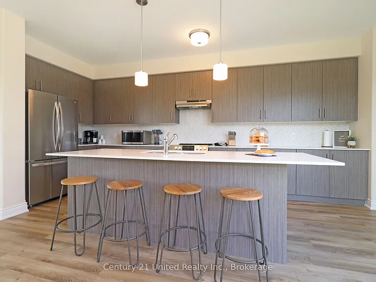 228 Rowberry Blvd — Photo 17