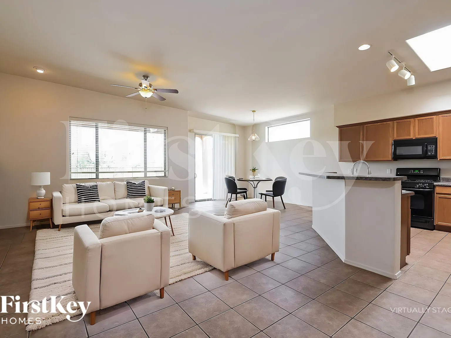 3 bed, 2.0 bath, 1877 sqft, $1,800 — Photo 3