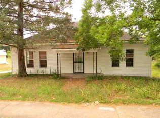 88 S College St, Newton, AL 36352