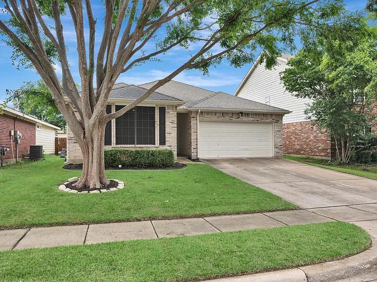 4144 Capstone Dr — Photo 27