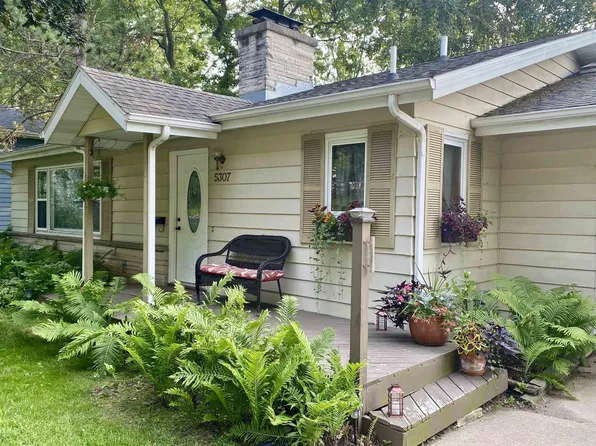 5307 Flamingo Road, Monona, WI 53716