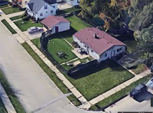 14726 Chesterfield Ave, Warren, MI