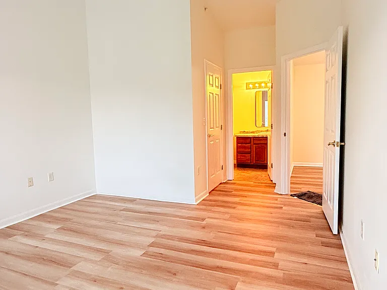 3044 Westminster Dr #309 — Photo 24