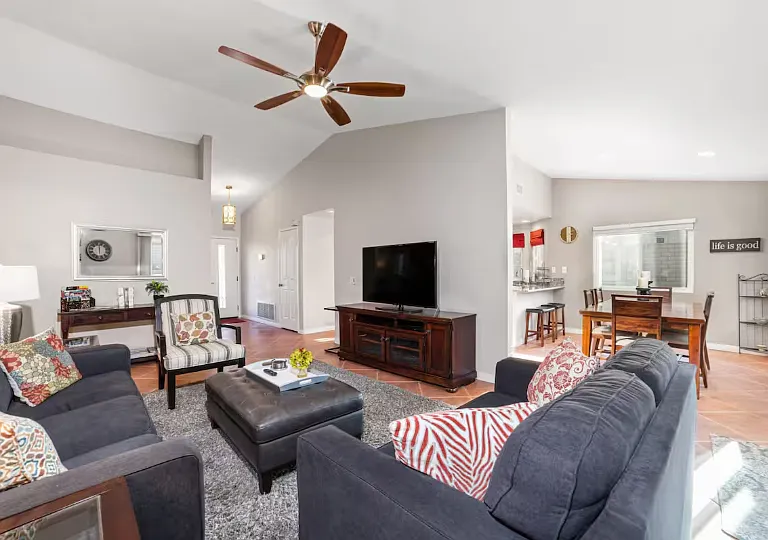 44345 Buttercup Ln — Photo 3