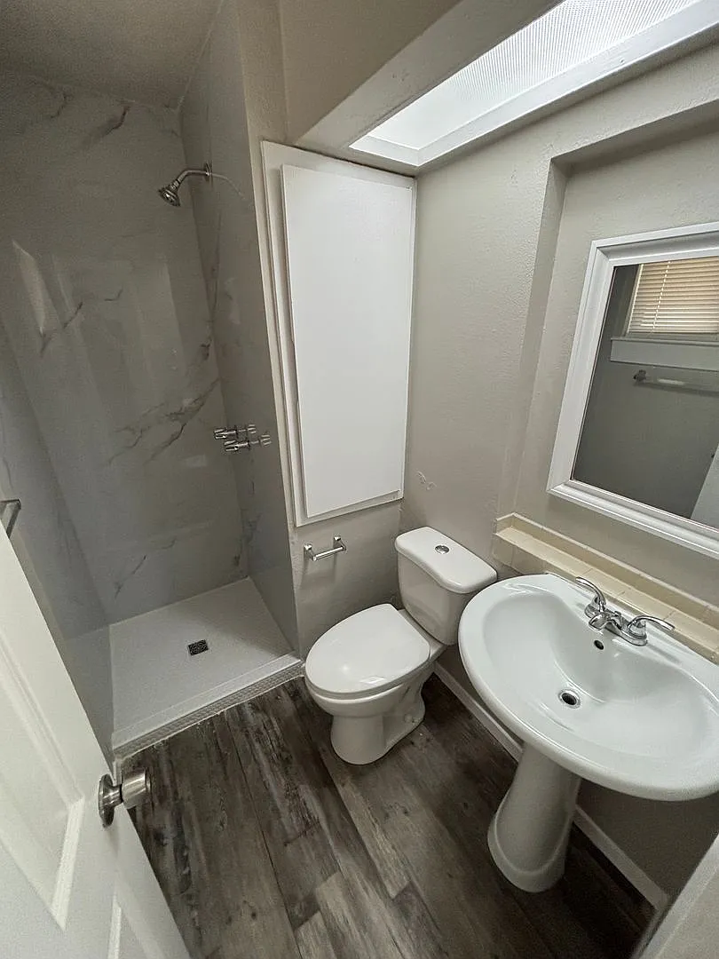 2522 Cunningham Street — Photo 3