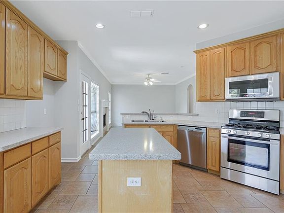 2nd image of 4945 Galley Cir