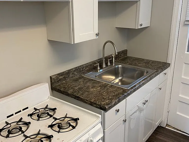 1412 Winder St — Photo 5