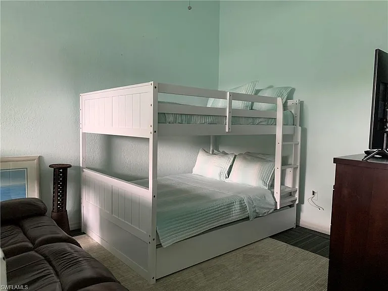 65 Emerald Woods Dr #E8 — Photo 14