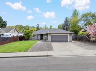2220 Ridge Way, Medford, OR 97504