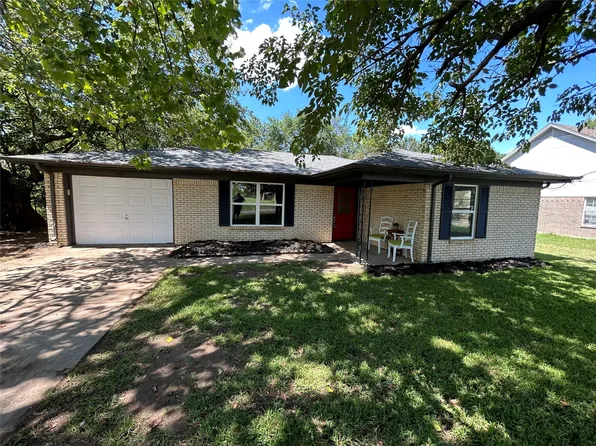 205 N Main St, Tioga, TX 76233