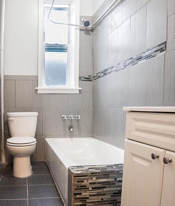 2nd image of 558 Parkside Ave