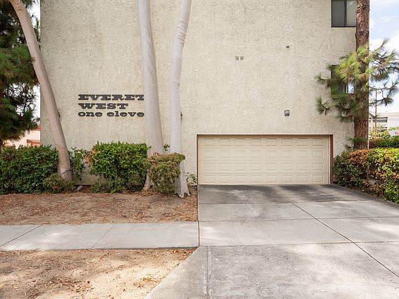 2nd image of 111 N Everett St APT 202