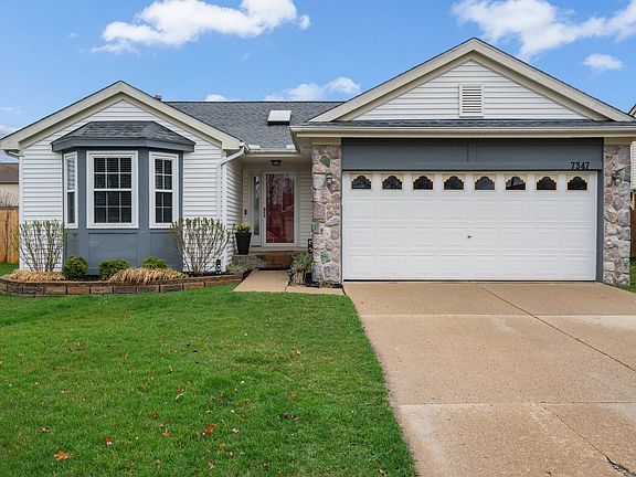2nd image of 7347 Knollwood Dr