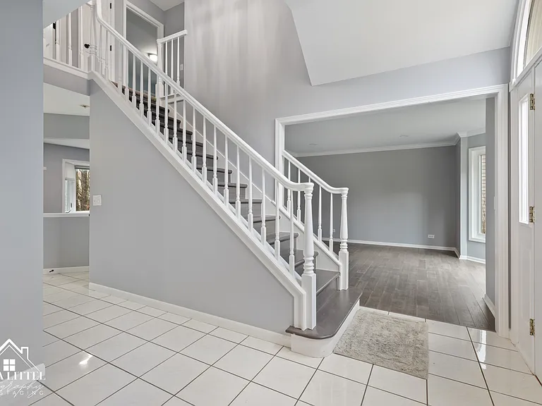 1523 Greenlake Dr — Photo 4