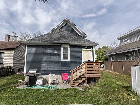 4th image of 306 Indiana Ave NW