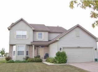 632 W Hamlin Ln, Round Lake, IL 60073