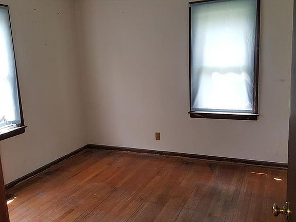5th image of 4817 Georgia Ave