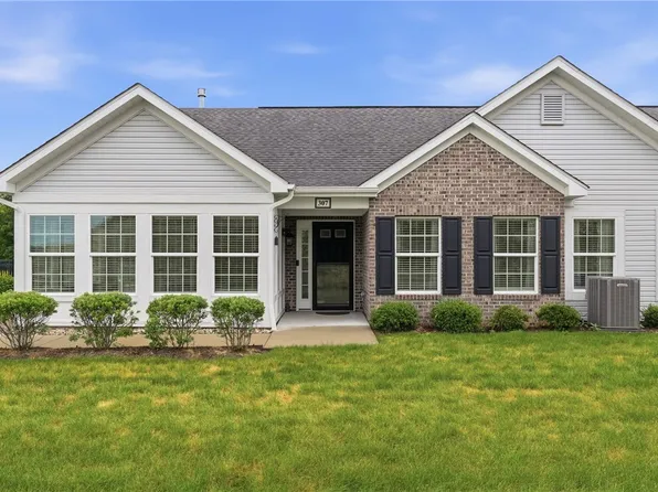 307 Spring Valley Dr, Zelienople, PA 16063