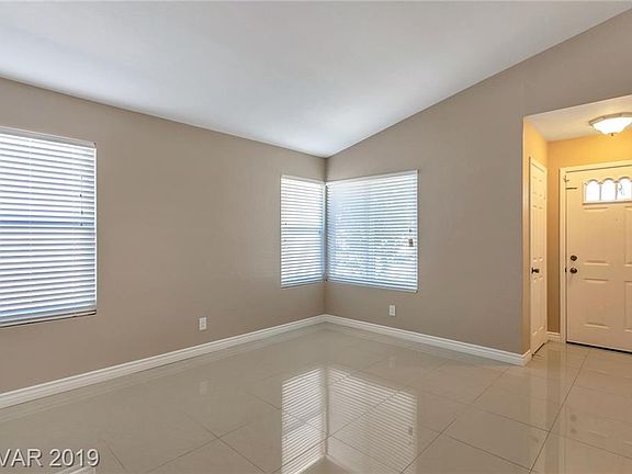 3rd image of 4657 Belshire Dr