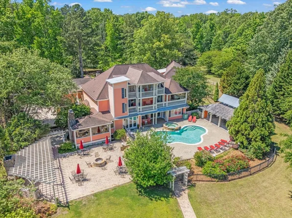 1741 Indian Woods Dr, Greensboro, GA 30642