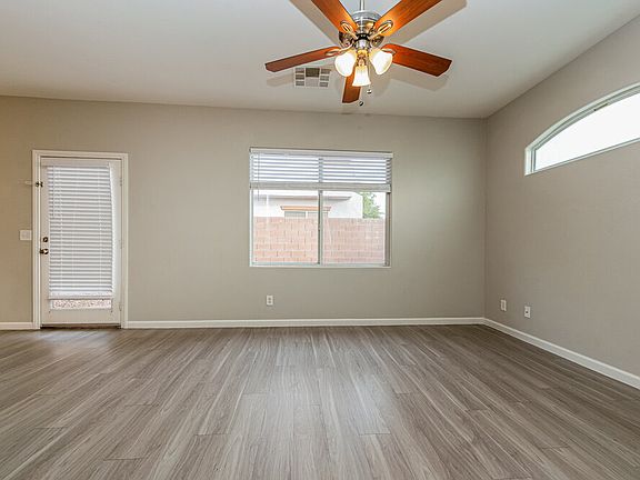 4th image of 8920 Brentwood Grove Ct