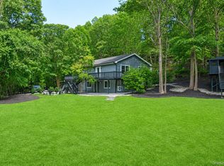 644 Bread And Cheese Hollow Road, Northport, NY 11768