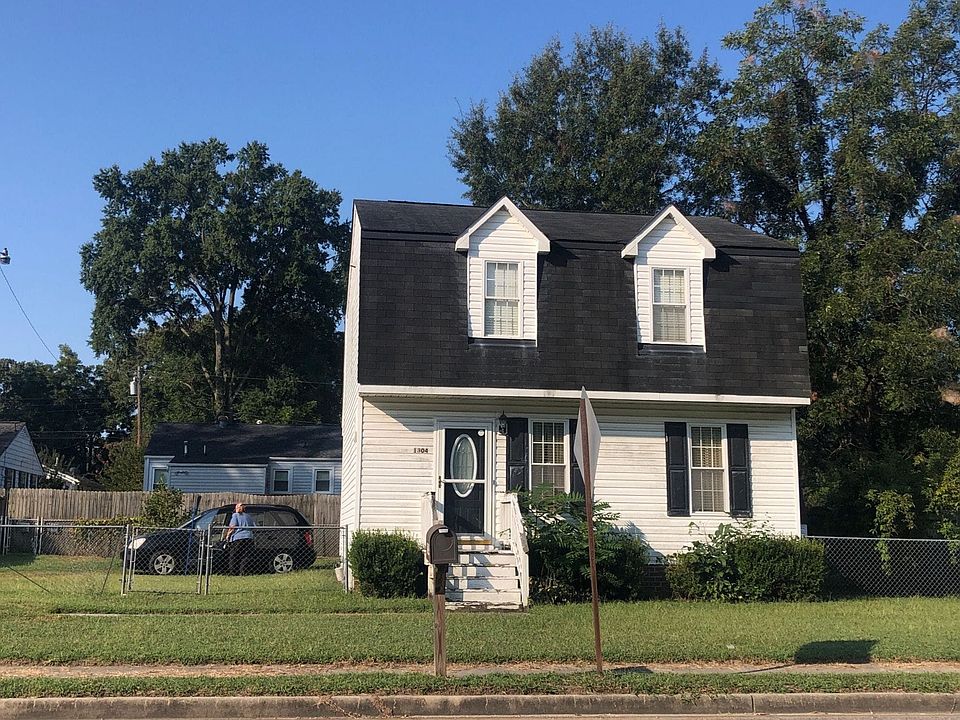 2nd image of 1304 High Ave