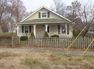 617 E 9th St, Metropolis, IL 62960