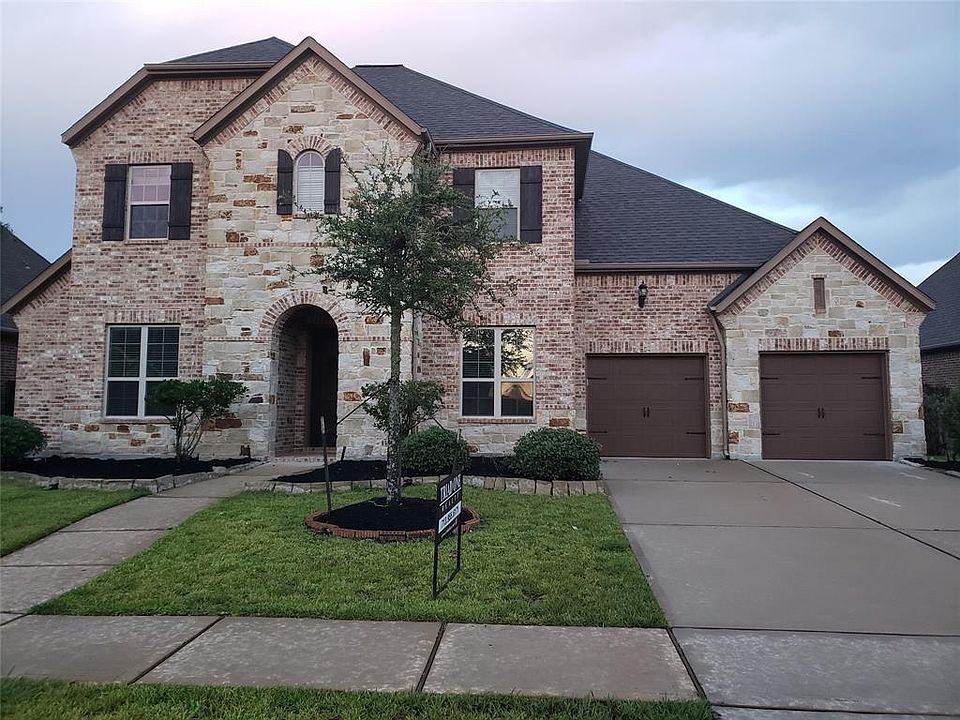 1st image of 9810 Beacon Crossing Ln