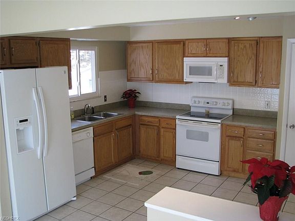 2nd image of 6421 Glenallen Ave