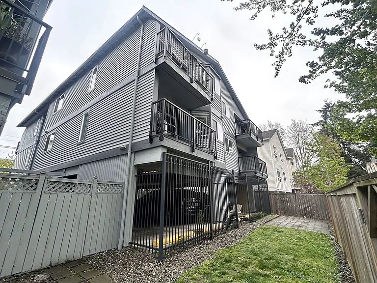 1131 N 93rd St #3 — Photo 32
