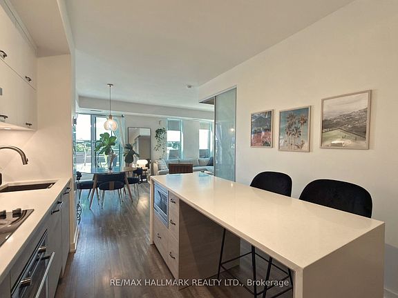 2nd image of 106 Dovercourt Rd #614