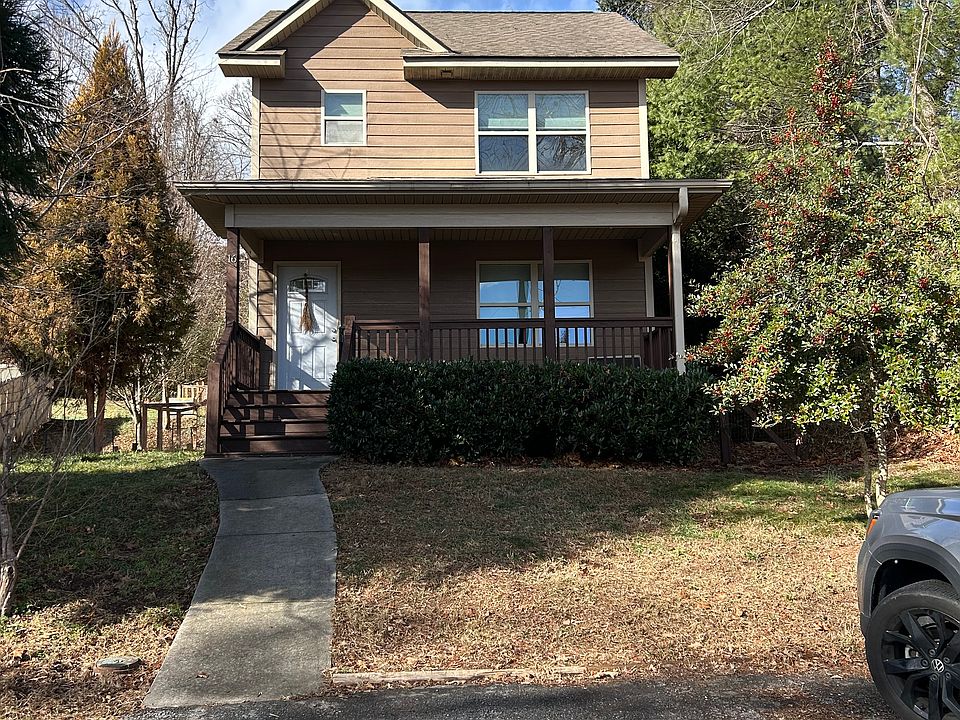 1st image of 16 Woodland Dr