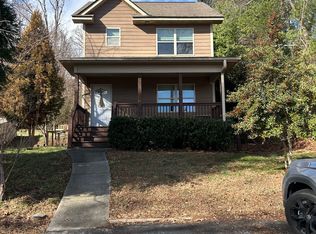 16 Woodland Dr, Asheville, NC 28806