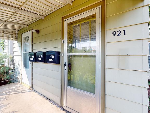 2nd image of 921 Duff Ave Unit 2