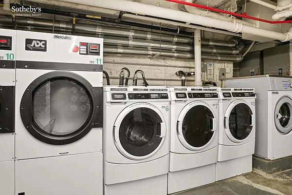 Sold by Sotheby's International Realty | media 19