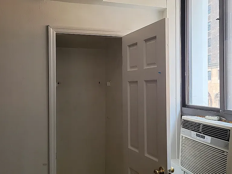 131 E 23rd St #2D — Photo 6