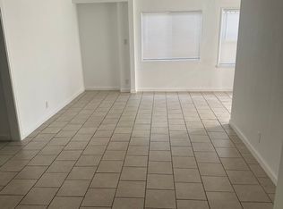 6808-6812 S Main St #6810-1/2, Los Angeles, CA 90003