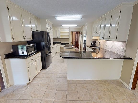 5th image of 113 Pleasant Valley Dr