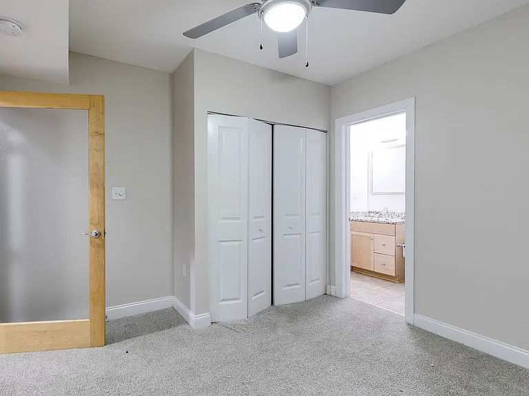 1710 E Franklin St — Photo 79