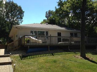 38781 N Kelley Rd, Spring Grove, IL 60081