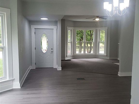 4th image of 108 S 15th St