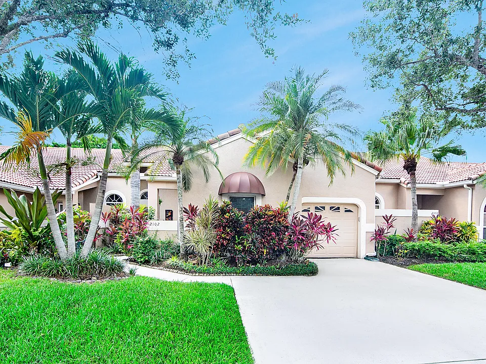 2102 Mahogany Pl