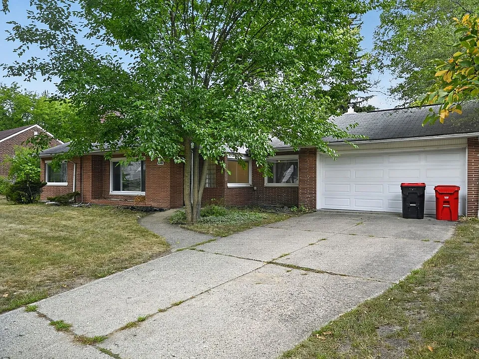 20880 Avon Ln