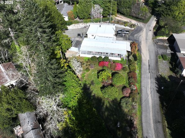 98171 Tuttle Ln, Brookings, OR 97415