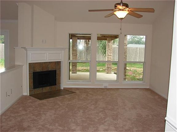 2nd image of 404 King William Dr