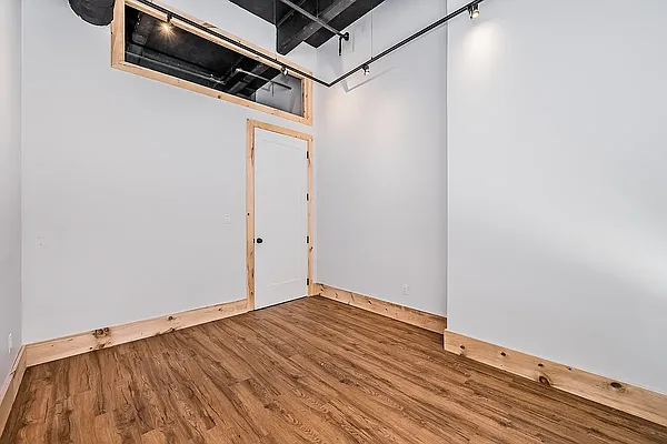 Rented by Nooklyn NYC LLC | media 12